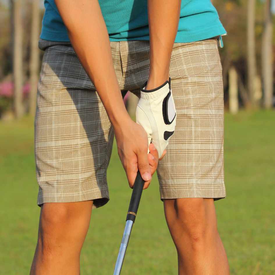 How to Hold a Golf Club for Beginners